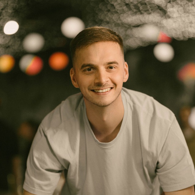 александр иванов